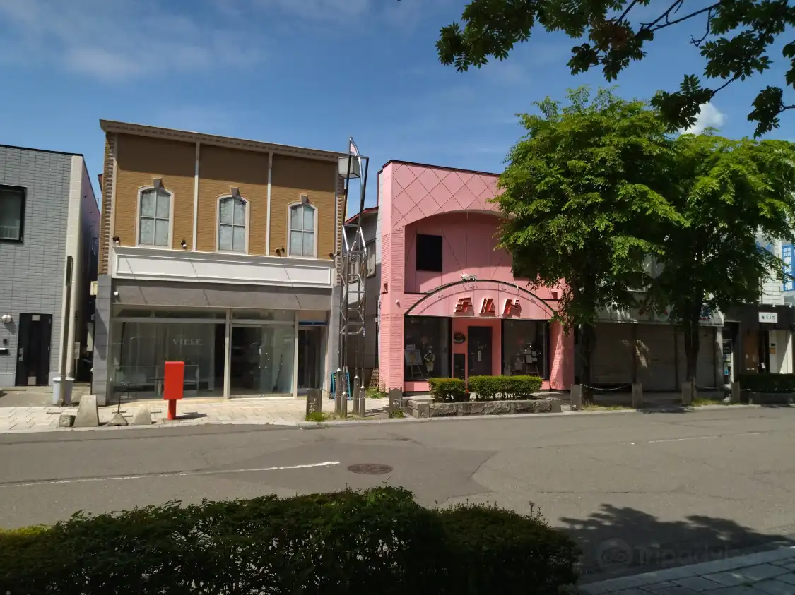 Hotels near Symbol Street
