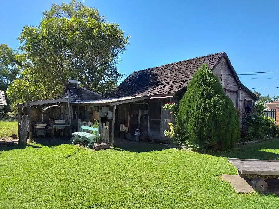 Hotels near Hervey Bay Historical Village & Museum