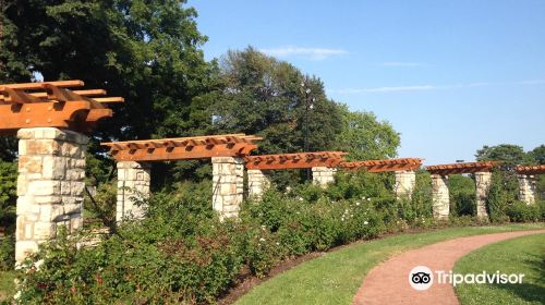 Loose Park Rose Garden