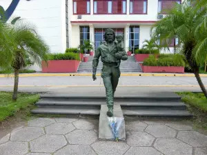 Statue of Che Guevara