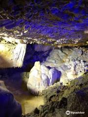 Kfarhim Grotto