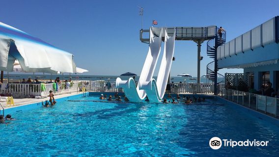 Bathroom Pool 4 Winds