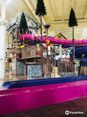 Avalanche Bay Indoor Waterpark