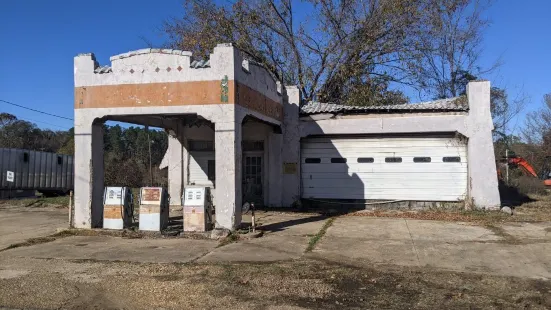 Historic Bonnie and Clyde Gas Station