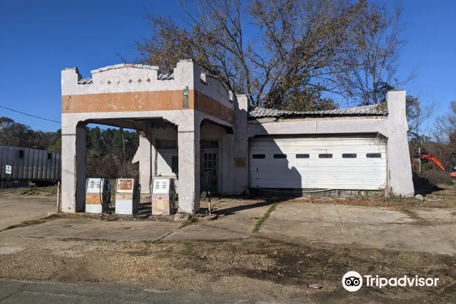Historic Bonnie and Clyde Gas Station