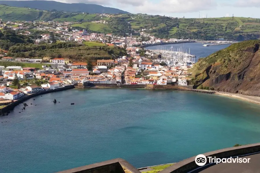 Praia do Porto Pim