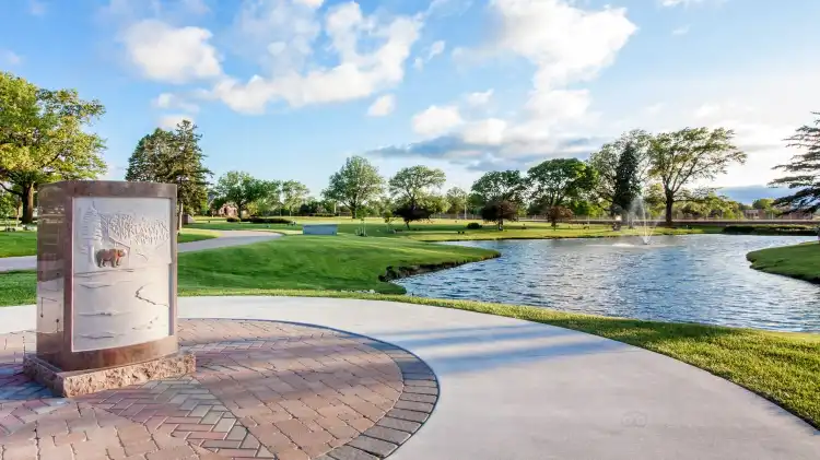 Hotels near Nebraska State Capitol
