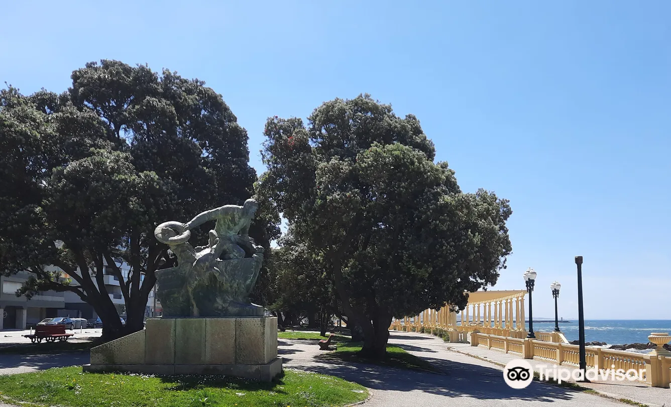 5_Estatua do Salva Vidas