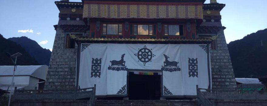 Puhua Temple
