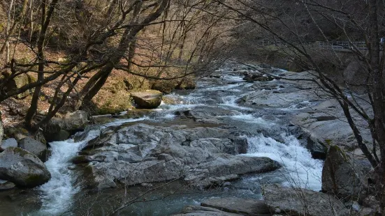 Kowadaki Waterfall Promenade