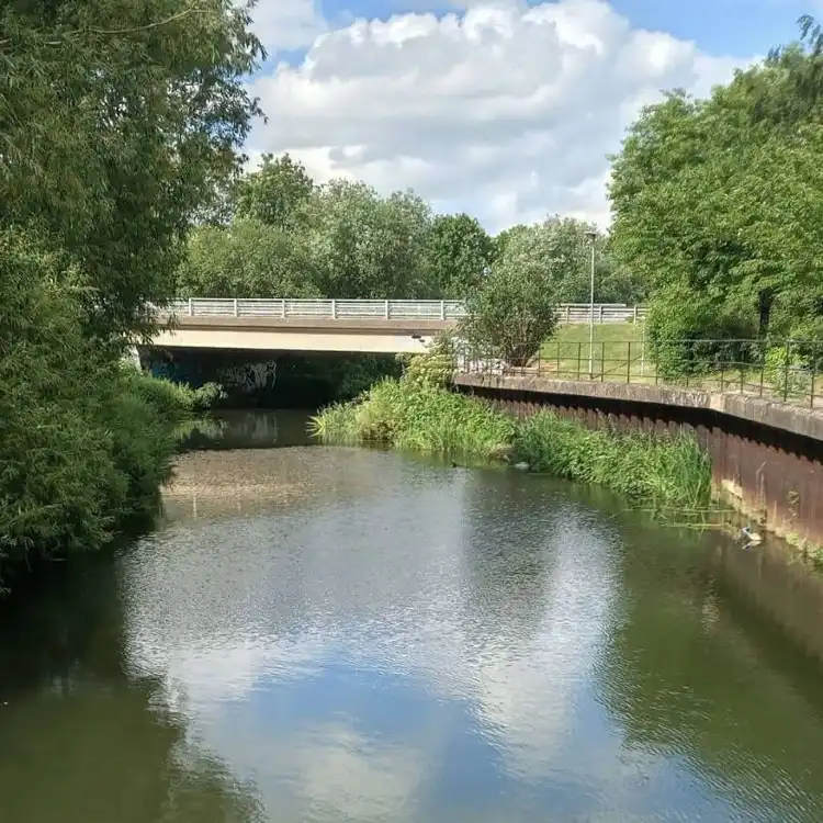 Hotels near Northampton Marina
