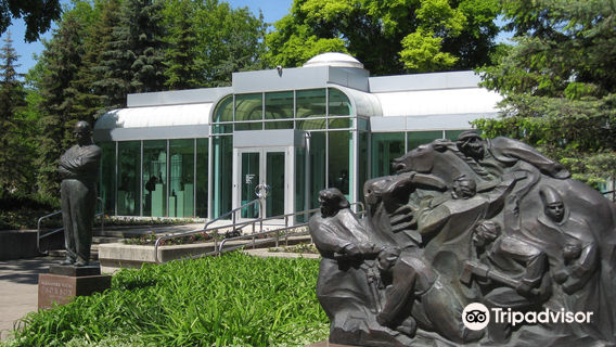 Leo Mol Sculpture Garden