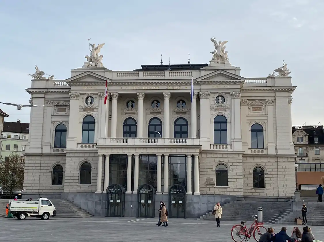 Hotels near Zürich Opera House