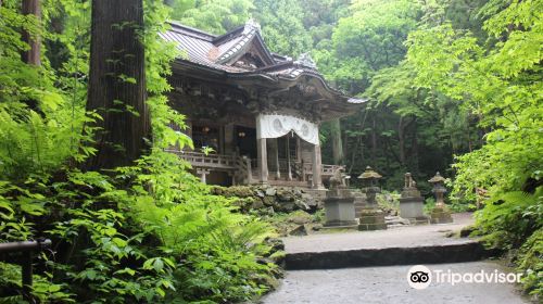 Towada-jinja Shrine