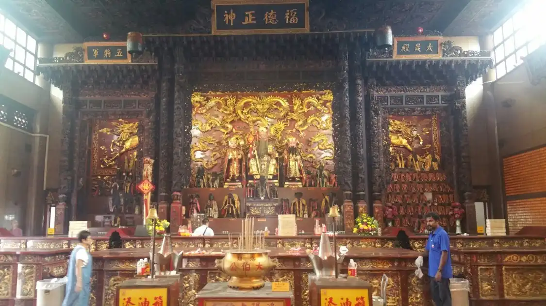 Отели рядом с достопримечательностью «Loyang Tua Pek Kong Temple»