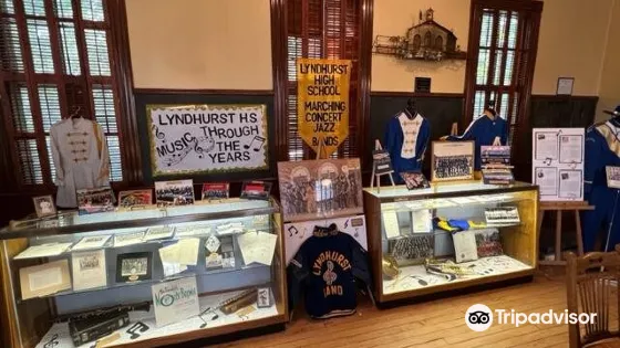 Little Red Schoolhouse Museum