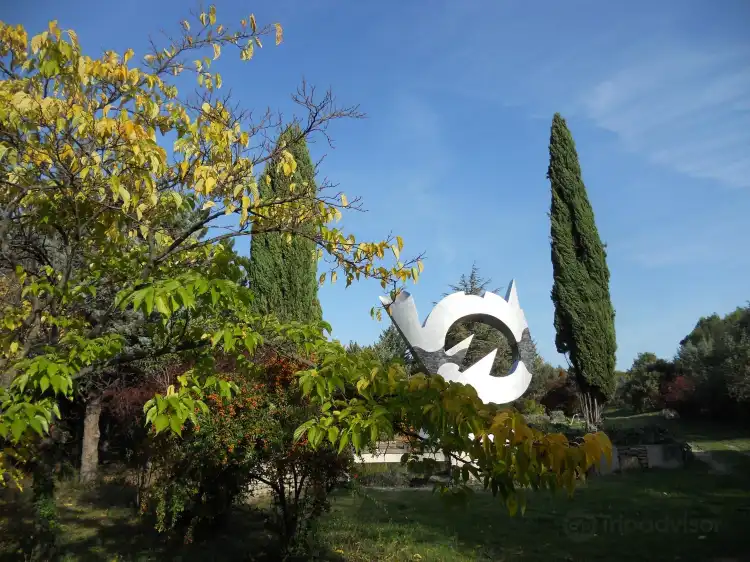 Hotels in Cabrieres-d'Avignon
