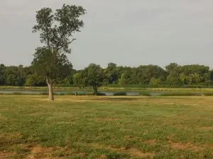 Oak Point Park and Nature Preserve