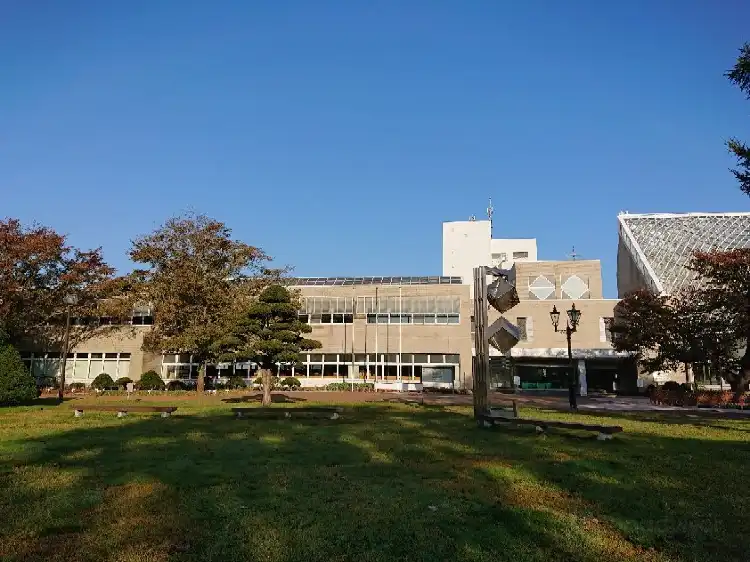 Hotels near Tomakomai City Chūō Library