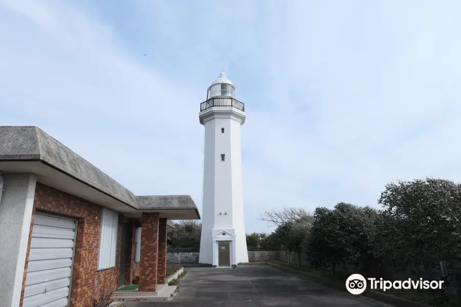 Katsuura Lighthouse(Hirameki-ga hill in Hachiman cape)