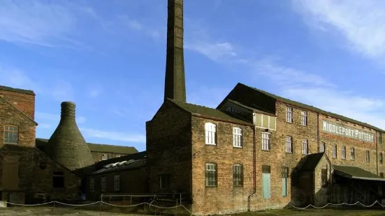 Totally Delicious Tearooms - Middleport Pottery