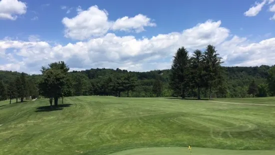 Mountaineers Woodview Golf Course