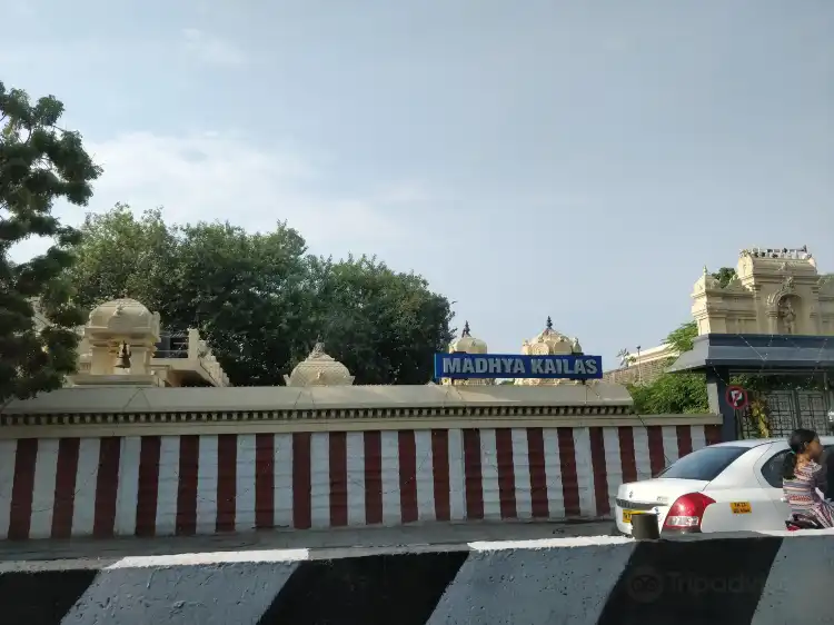 Hotels in Navalur