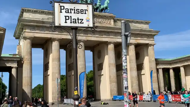 Hotels near Pariser Platz