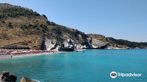 Mirror (Pasqyra) Beach