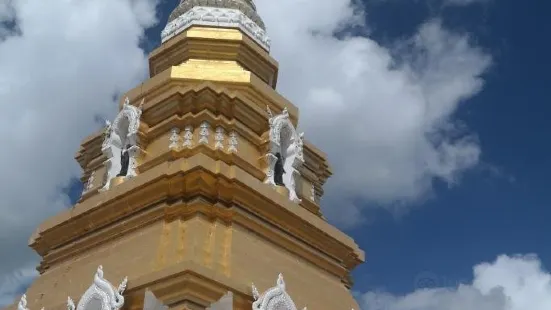 Wat Phrathat Mon Phrachao Lai