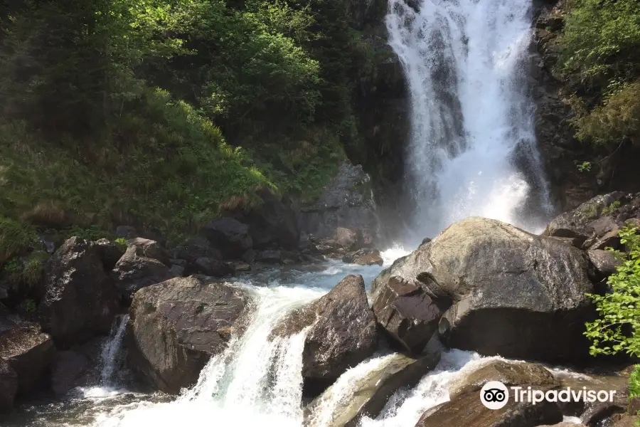 the Vo Waterfall