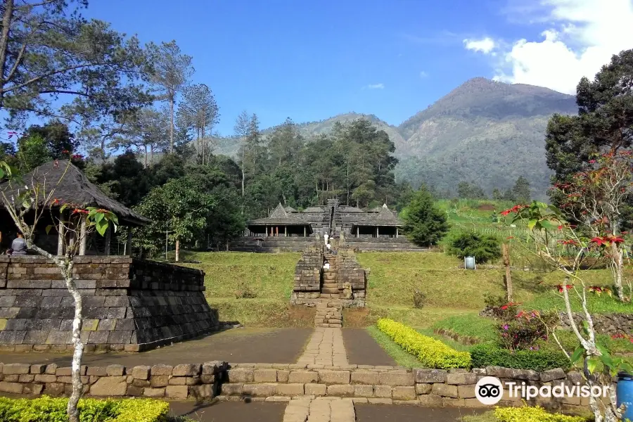 Cetho Temple