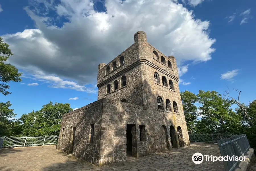 Sleeping Giant State Park