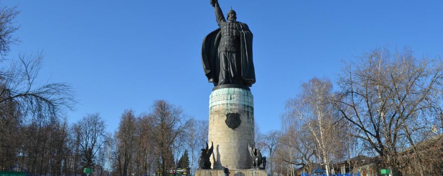 The monument to Ilya Muromets