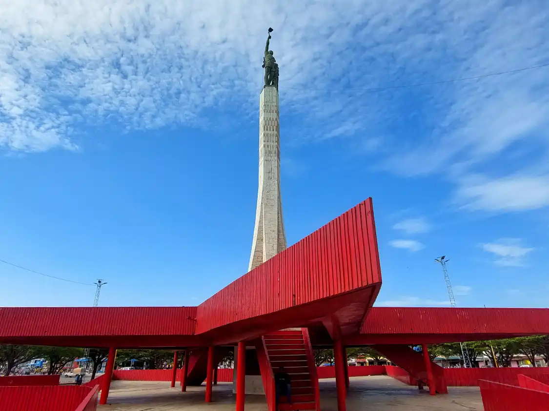 Hotels near Etoile Rouge