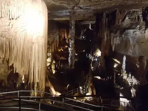 Blanchard Springs Caverns