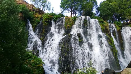 Shaki Waterfall