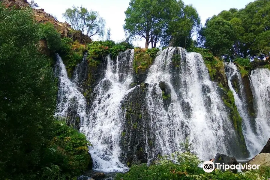 Shaki Waterfall