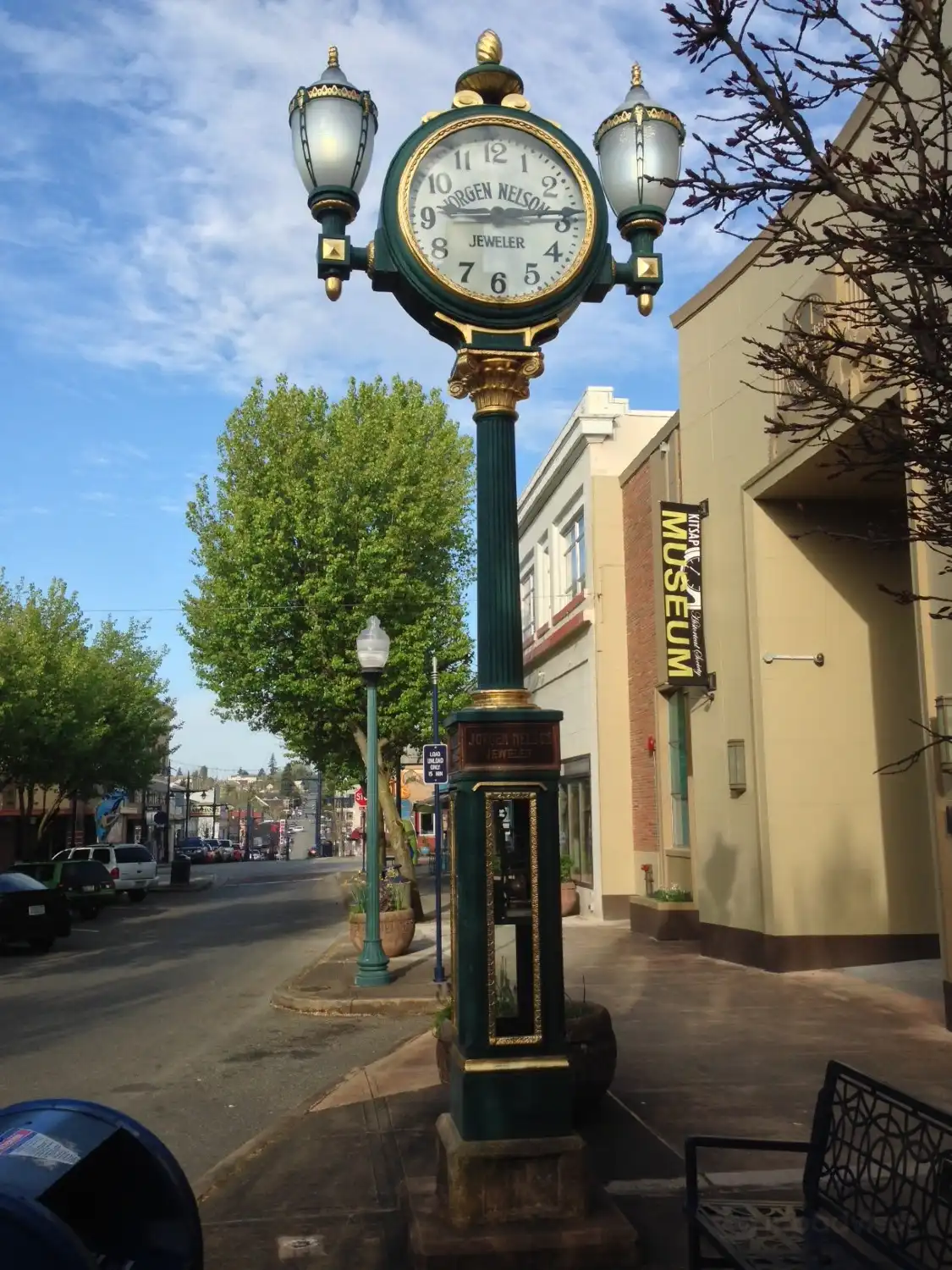 Отели рядом с достопримечательностью «Kitsap Historical Society & Museum»