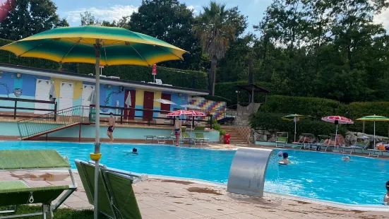 Piscina L'Isola Che Non C'e