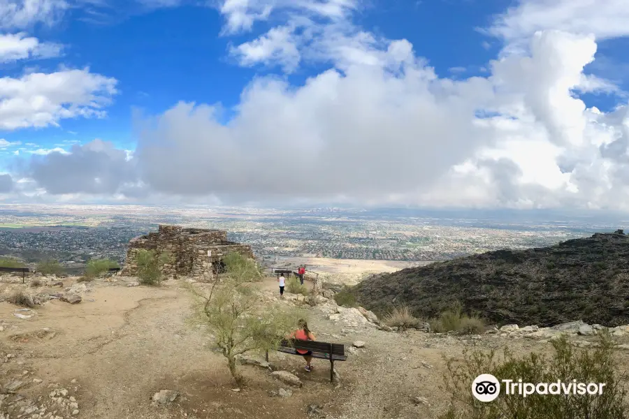 Dobbins Lookout