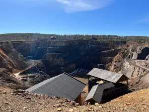 法倫的大銅山礦區