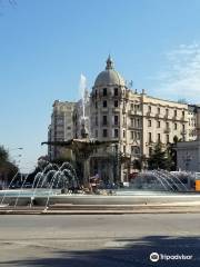 Piazza Camillo Benso conte di Cavour