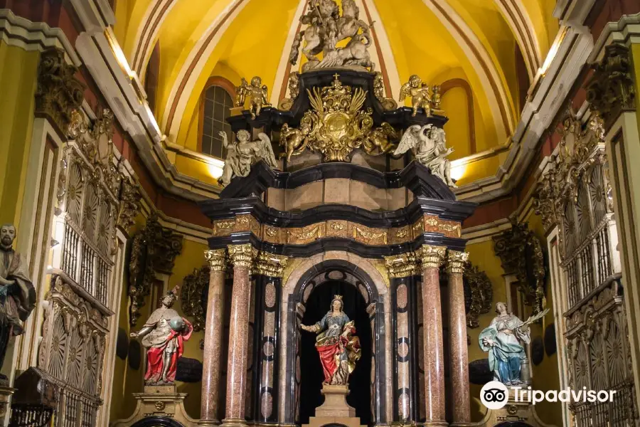 Iglesia de Santa Isabel de Portugal y San Cayetano