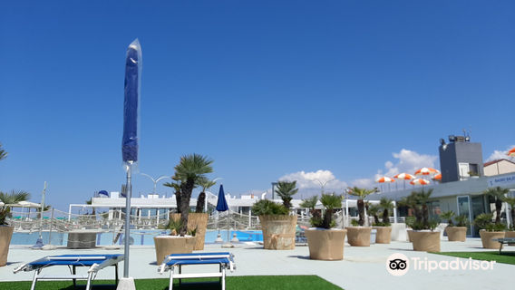 Bagno Balena | Beach Club | Piscine | Ristorante