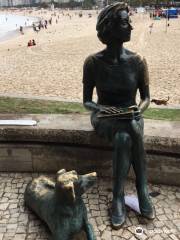 Clarice Lispector statue