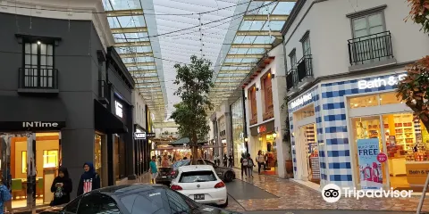 Paris Van Java