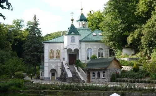 Gniletskiy Cave Monastery