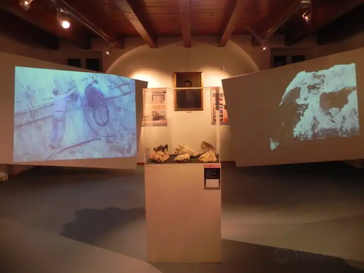 Các khách sạn gần Museo Granum