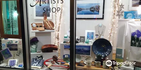Artists' Shop gallery of art & fine craft